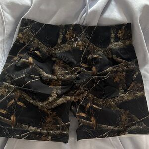 Vital Camouflage gym Shorts